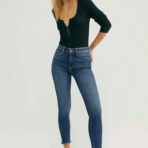 Free People Classic Blue Skinny Jeans l Size 27